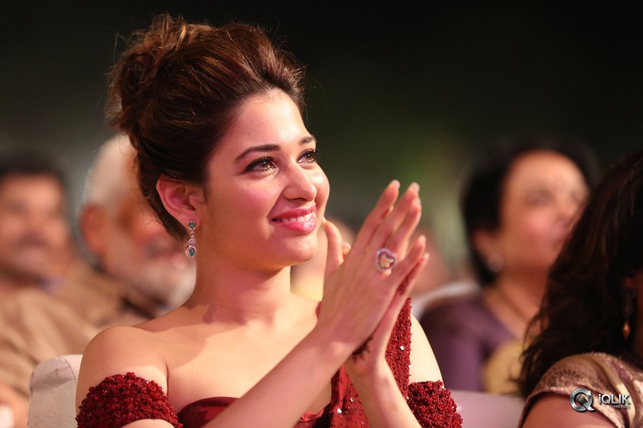 Tamannah-at-Baahubali-Movie-Audio-Launch